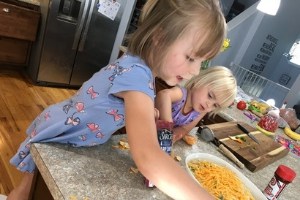 kids helping with meal prep
