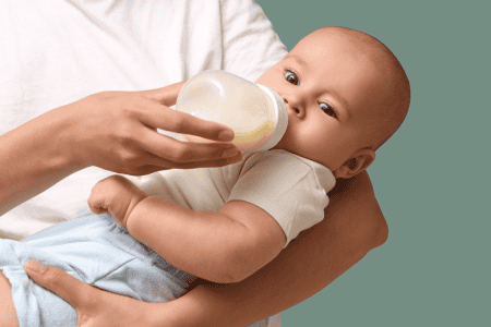 Whole Milk vs Skim Milk Formula: What's the Difference?